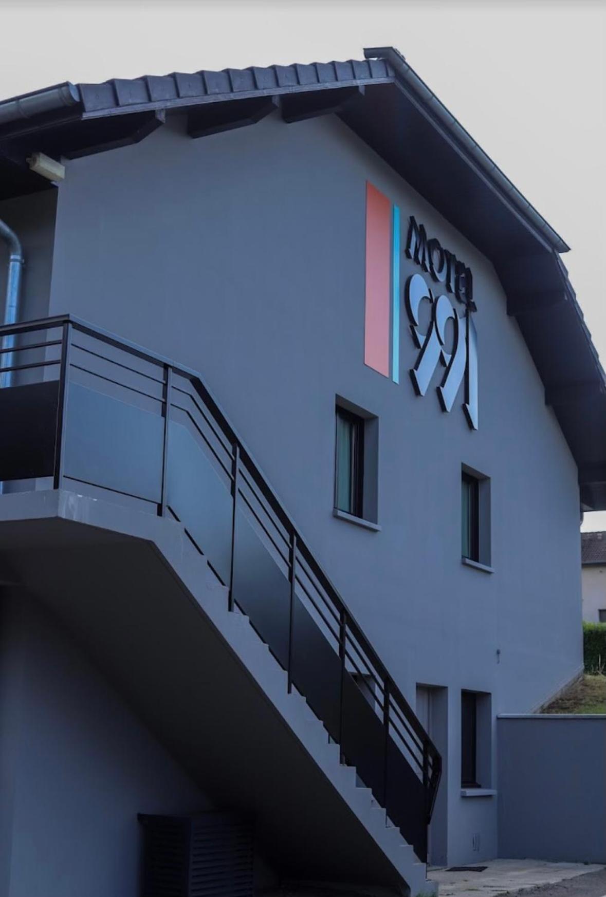 Motel 991 Viviers-du-Lac Екстериор снимка